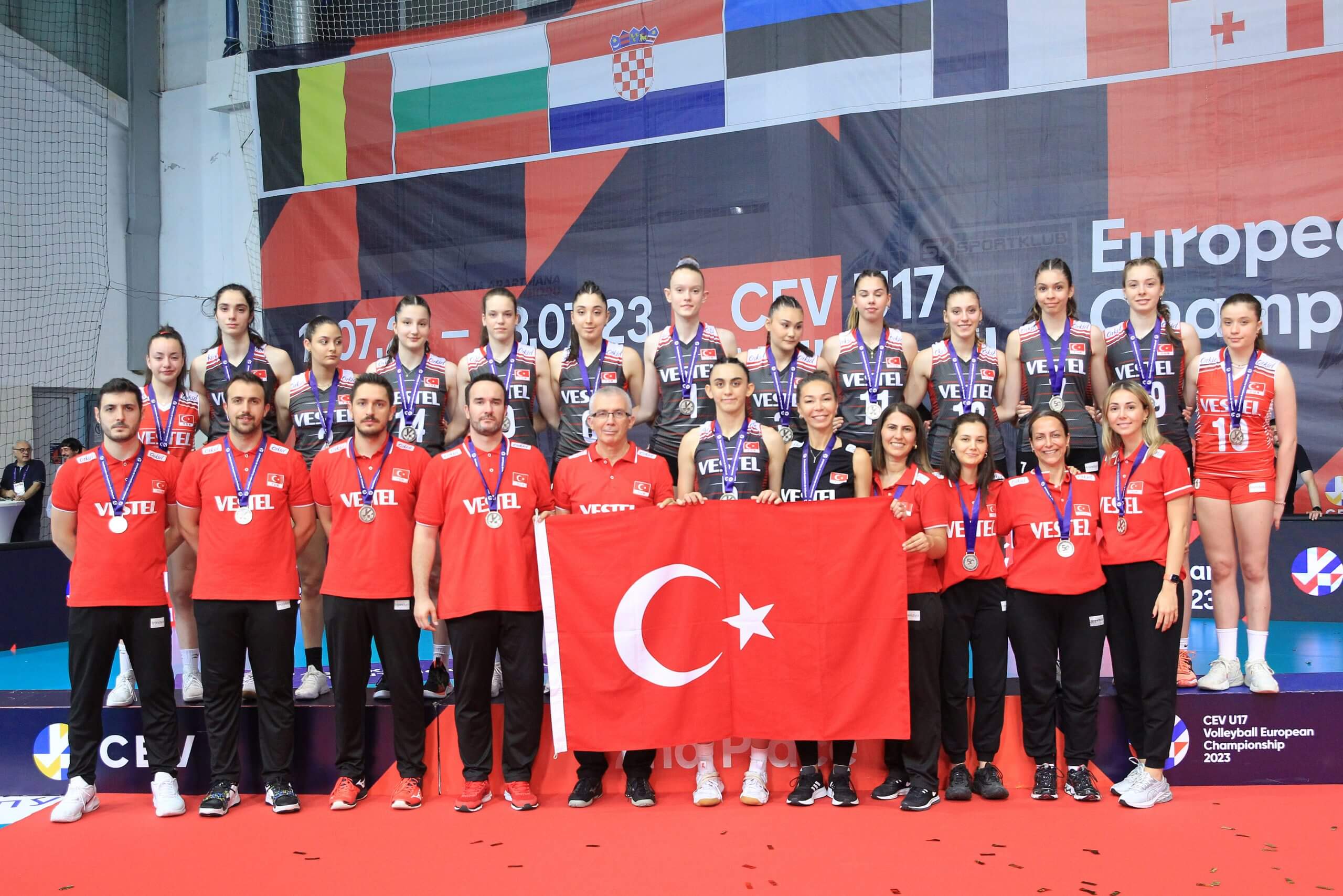 U17 Kız Milli Takımı, Avrupa Şampiyonası’nda İkinci Oldu