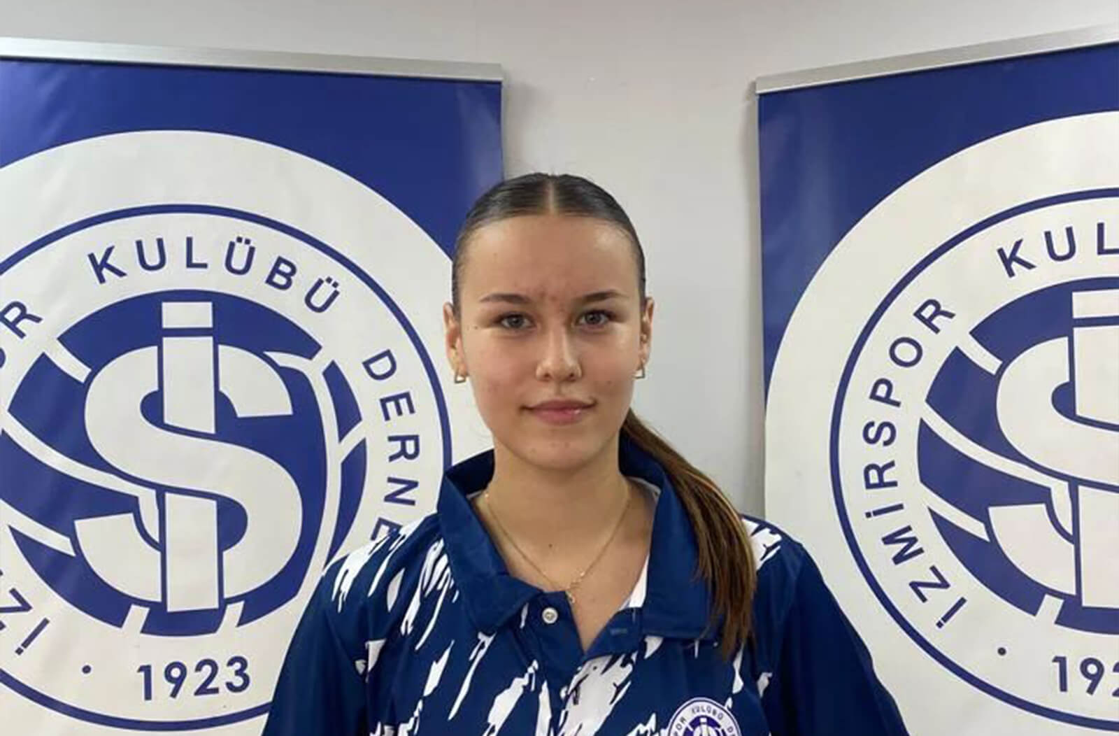 Azra Mülazımoğlu İzmirspor’da