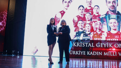 Filenin Sultanları’na Kristal Geyik Ödülleri’nde ‘Onur Ödülü’ Filenin Sultanları’na Kristal Geyik Ödülleri’nde ‘Onur Ödülü’