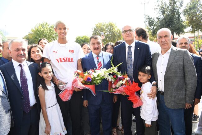 TVF Başkanı Üstündağ ve Melissa Vargas Malatya'yı Ziyaret Etti