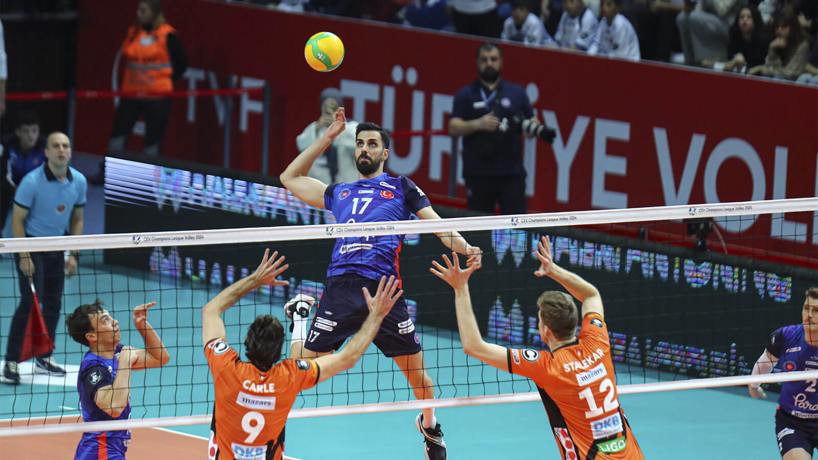 Halkbank, Berlin Recycling Volleys’i 3-2 Yenerek Şampiyonlar Ligi’nde Üst Üste 2. Galibiyetini Aldı