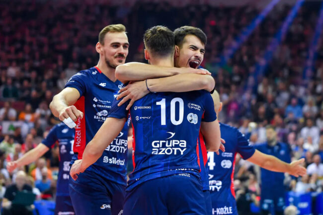 ZAKSA Tarihi Bir Geri Dönüşle Süper Kupa’yı Aldı, Lagumdzija Heyecan Dolu Beş Sette Yıldızlaştı