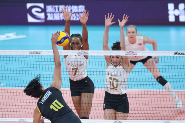 VakıfBank, Kulüpler Dünya Şampiyonası’nda Yarı Finale Yükseldi