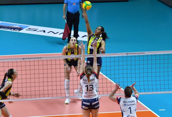 Fenerbahçe Opet, Şampiyonlar Ligi’nde Çeyrek Finale Yükseldi