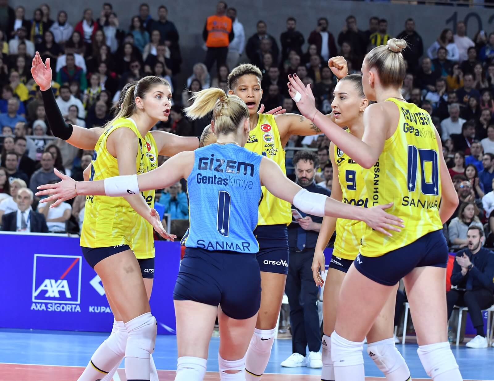 AXA Sigorta Kupa Voley’de Şampiyon Fenerbahçe Opet