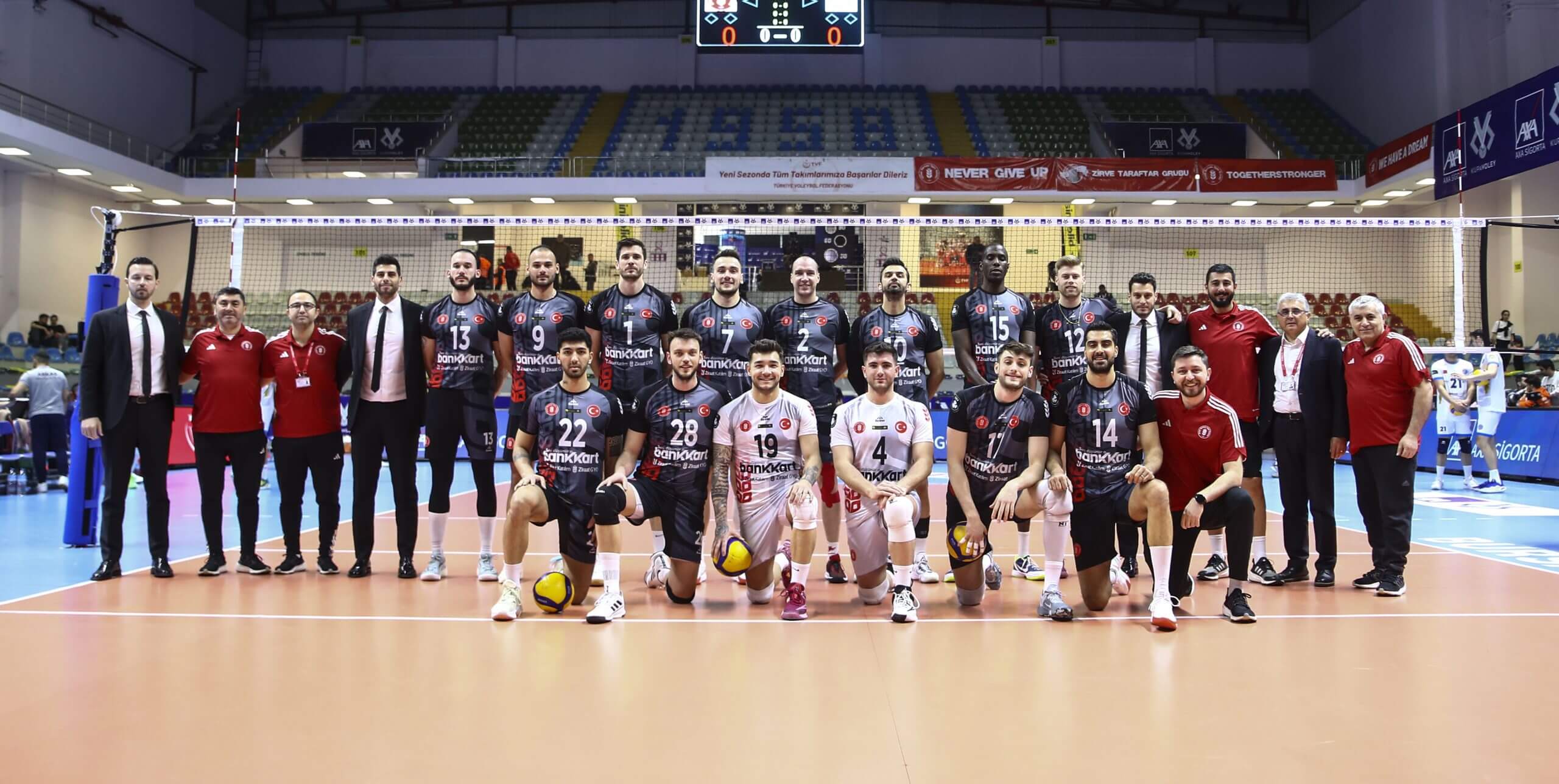 Erkekler AXA Sigorta Kupa Voley’de İlk Finalist Arkas Spor