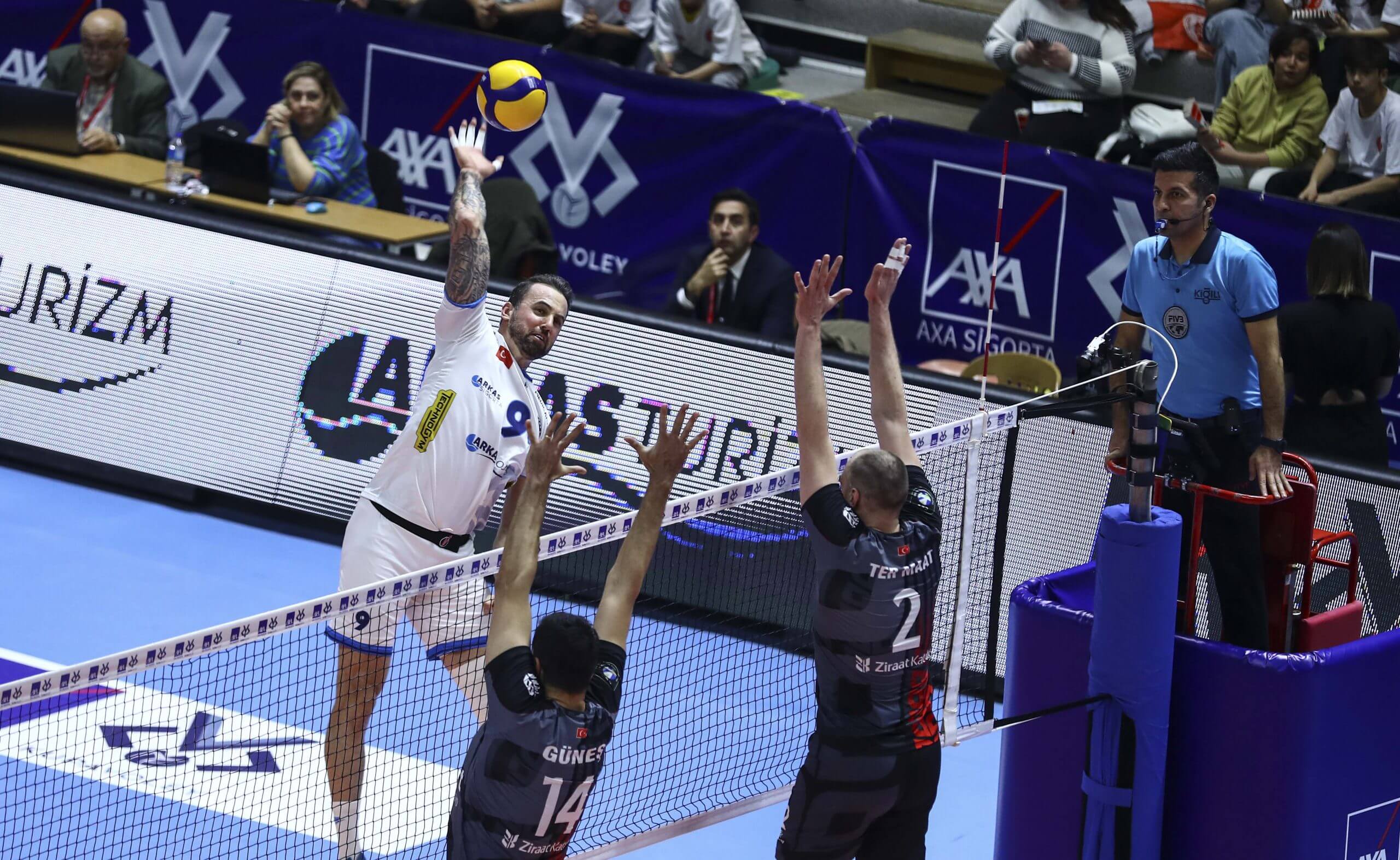 Erkekler AXA Sigorta Kupa Voley’de İlk Finalist Arkas Spor