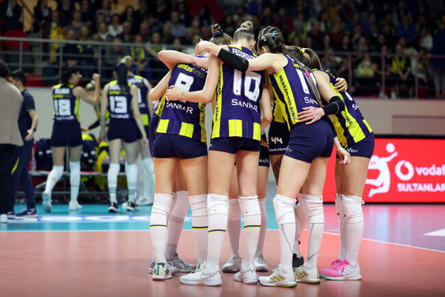 Fenerbahçe, VakıfBank'ı 3-1'lik Skorla Yendi