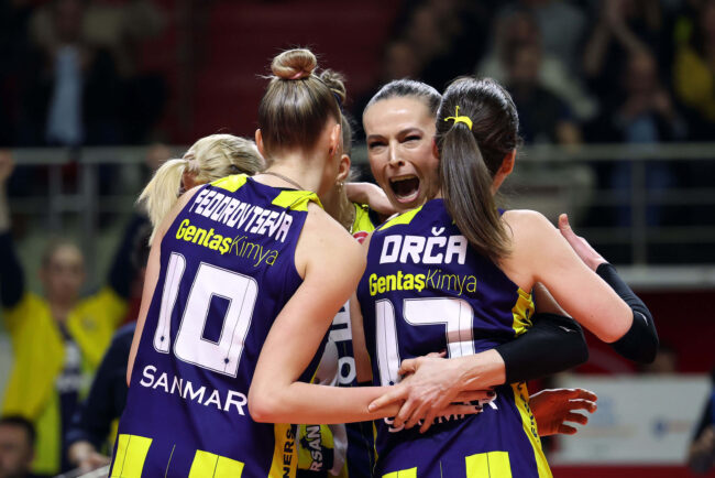 Fenerbahçe, VakıfBank'ı 3-1'lik Skorla Yendi