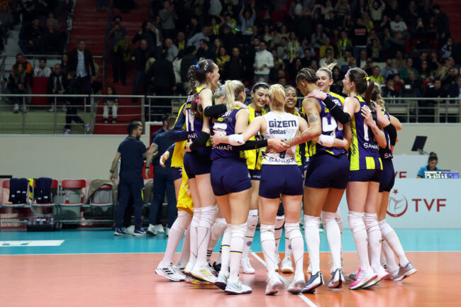 Fenerbahçe, VakıfBank'ı 3-1'lik Skorla Yendi