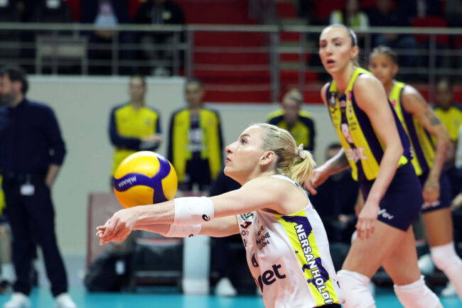 Fenerbahçe, VakıfBank'ı 3-1'lik Skorla Yendi