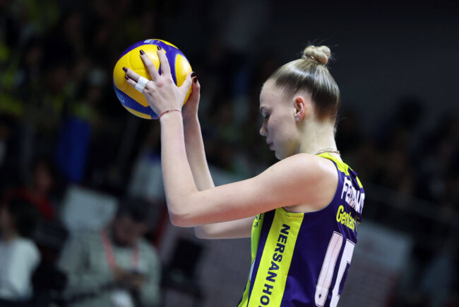 Fenerbahçe, VakıfBank'ı 3-1'lik Skorla Yendi