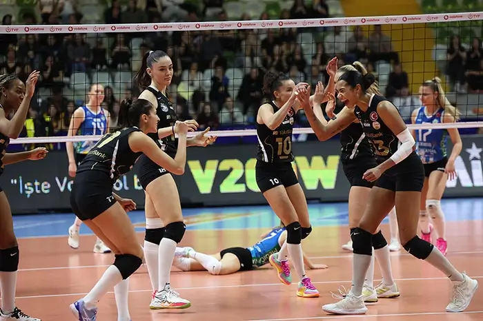 VakıfBank, Nilüfer Belediyespor’u Yenerek Lig Etabını Galibiyetle Tamamladı!