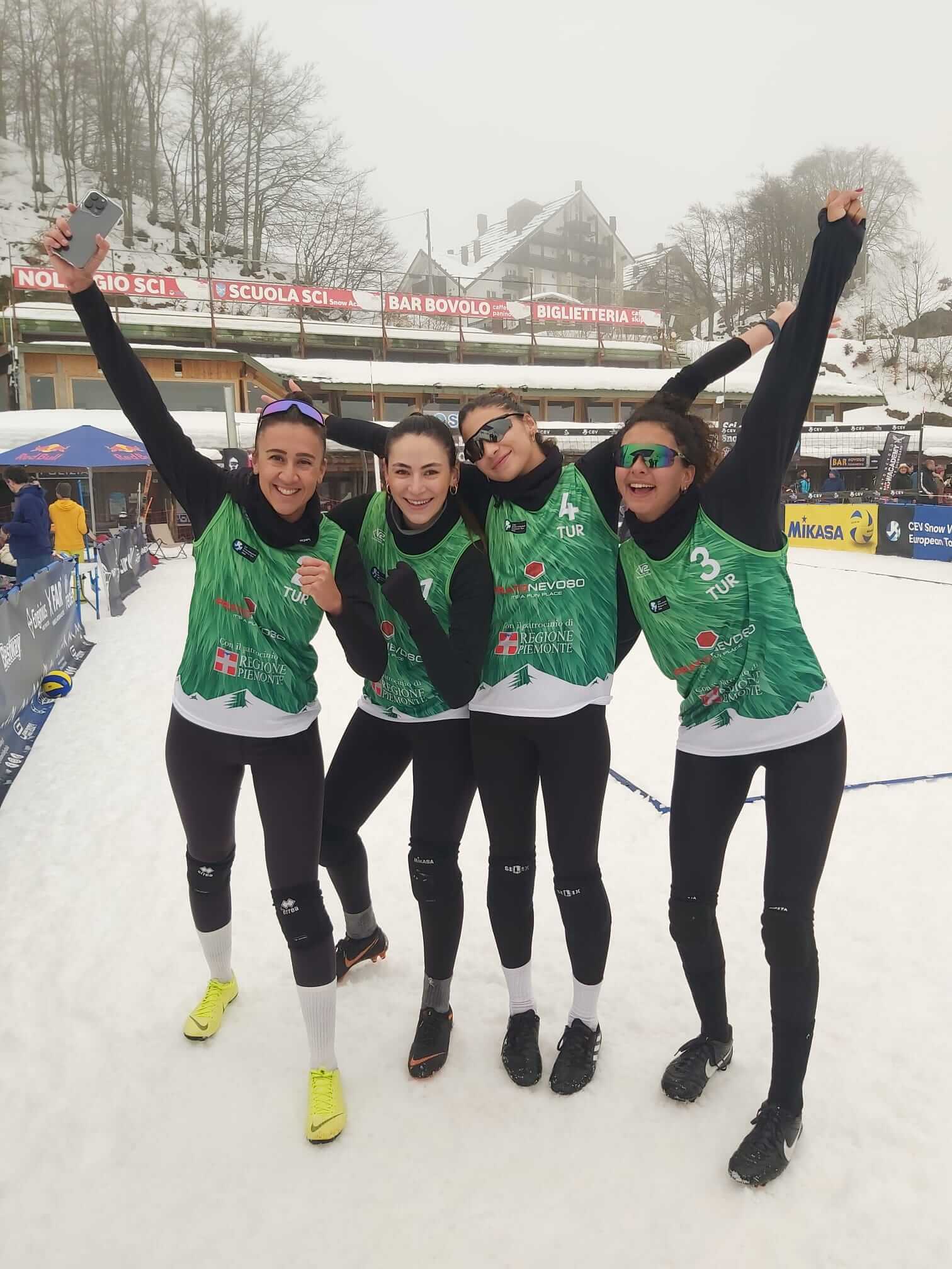 Kadın Kar Voleybolu Milli Takımımız, Prato Nevoso Etabı’nda Yarı Finalde!