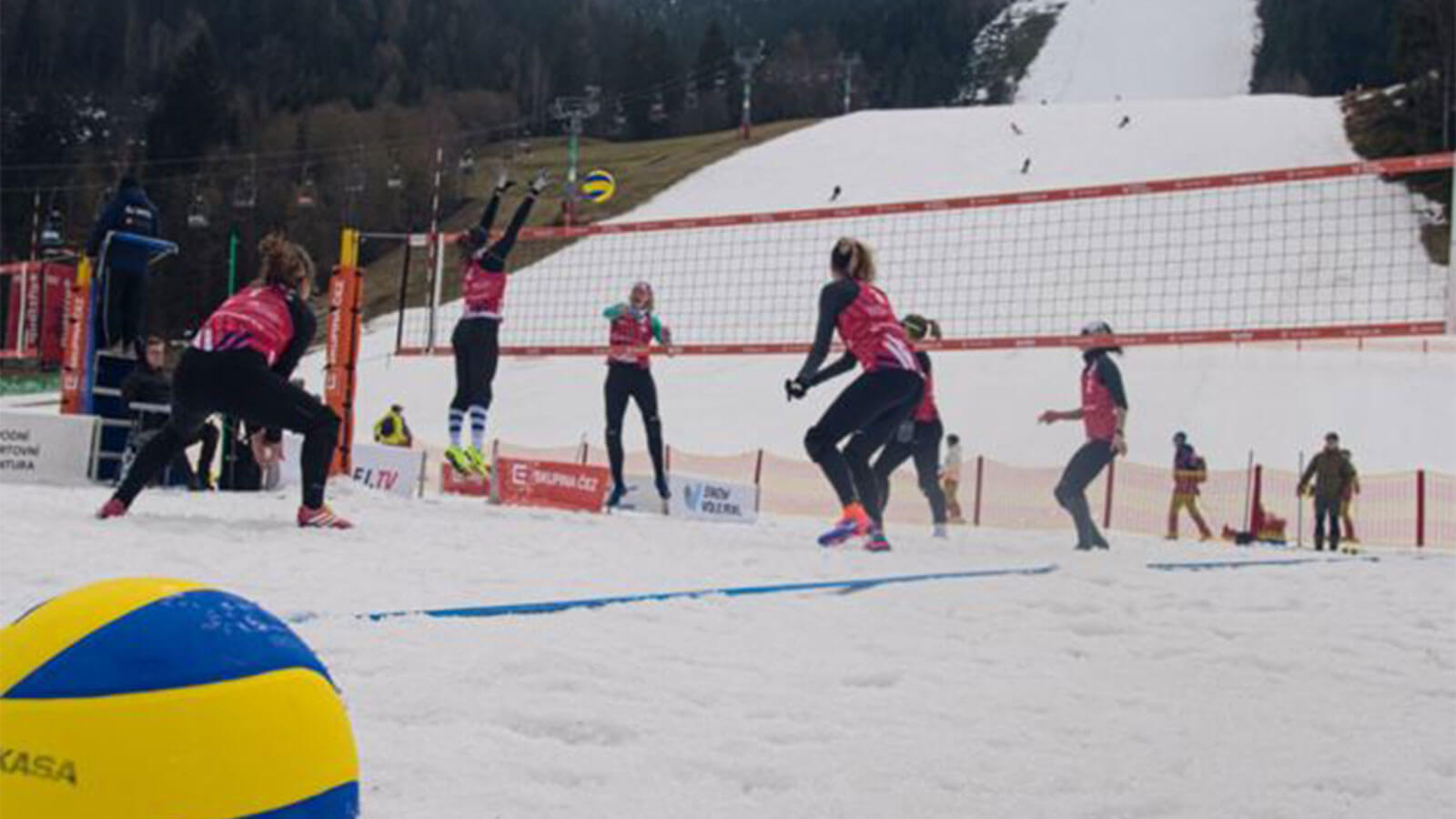 Špindlerův Mlýn’de Çekya Kar Voleybolu Ulusal Şampiyonaları