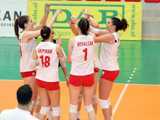 U18 Kadın Milli Takımımız Balkan Şampiyonası'nda Yarı Finalde!