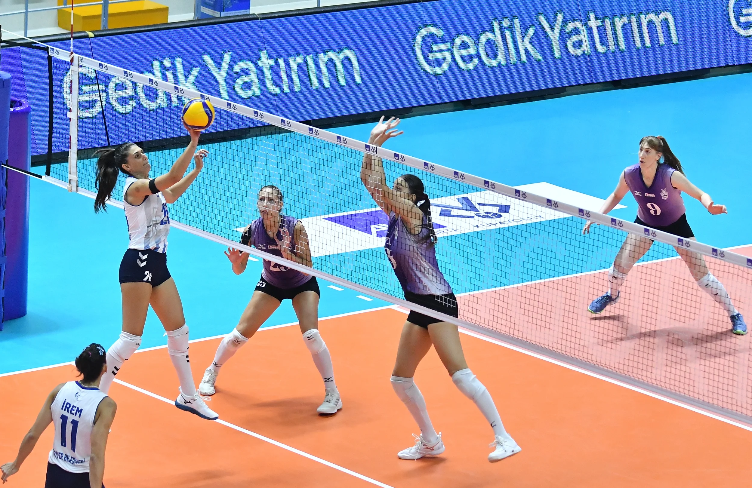 AXA Sigorta Kupa Voley'de Çeyrek Finalistler Belli Oldu!