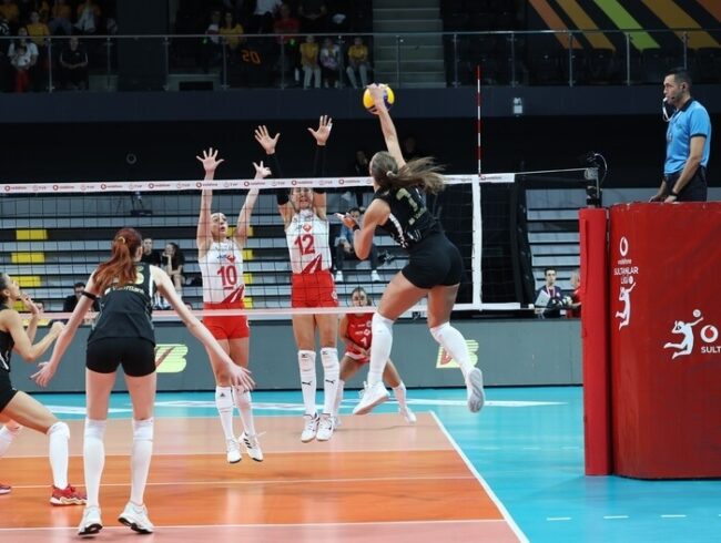 Vodafone Sultanlar Ligi’nde VakıfBank, Aras Kargo’yu 3-1 Mağlup Etti