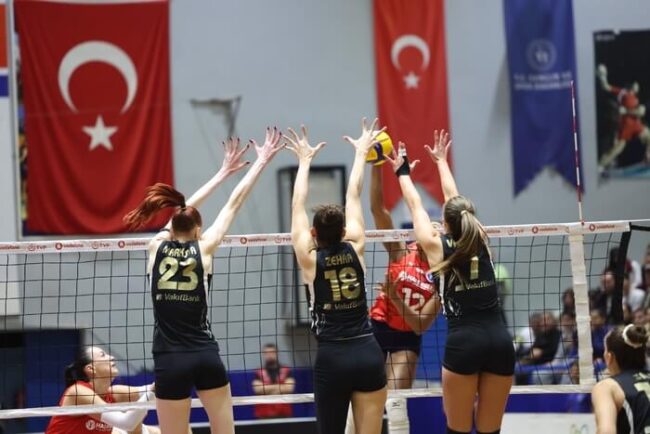 VakıfBank, Aydın Büyükşehir Belediye’yi Deplasmanda 3-1’lik Skorla Geçti