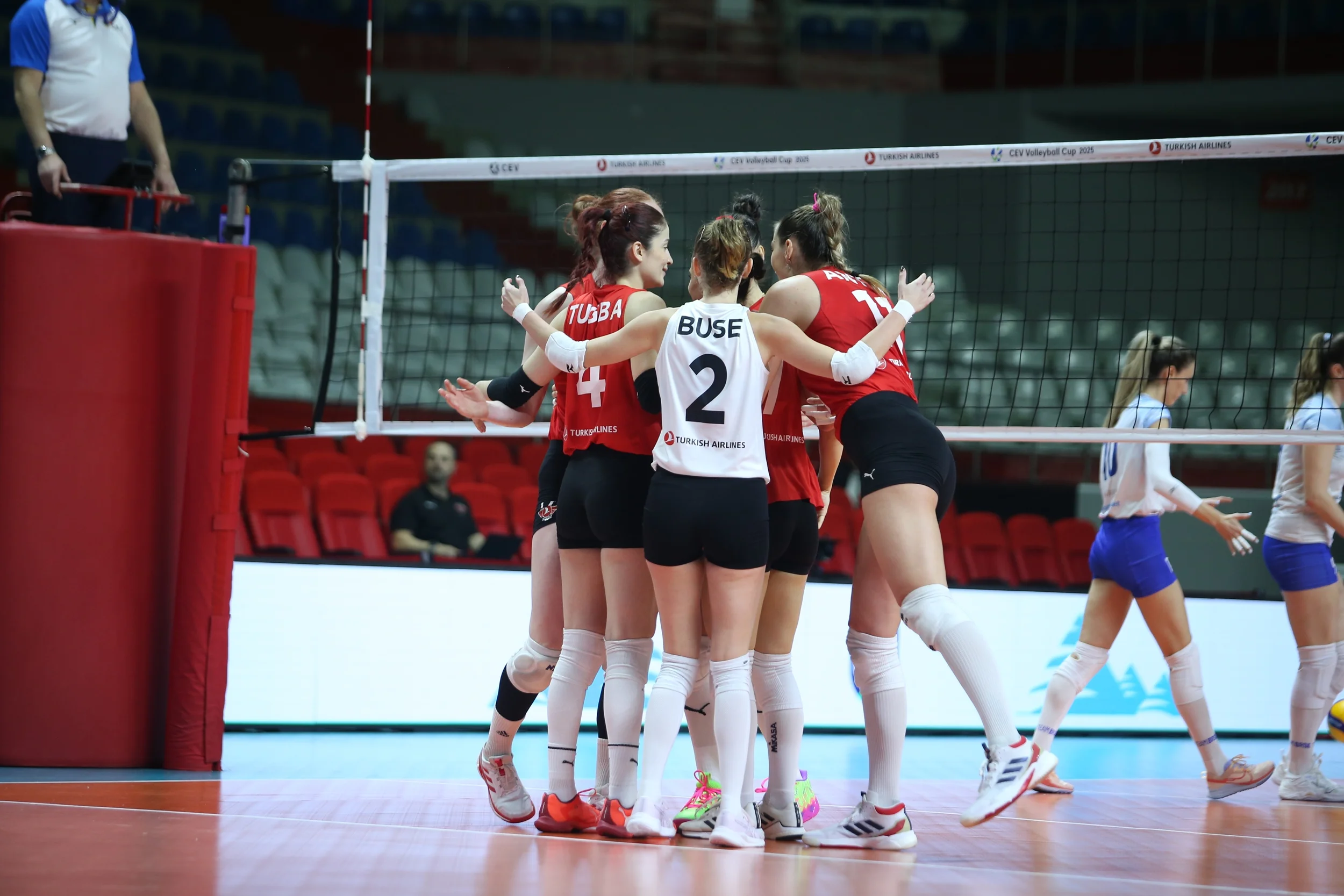 Türk Hava Yolları, CEV Kupası'nda Play-Off'a Yükseldi