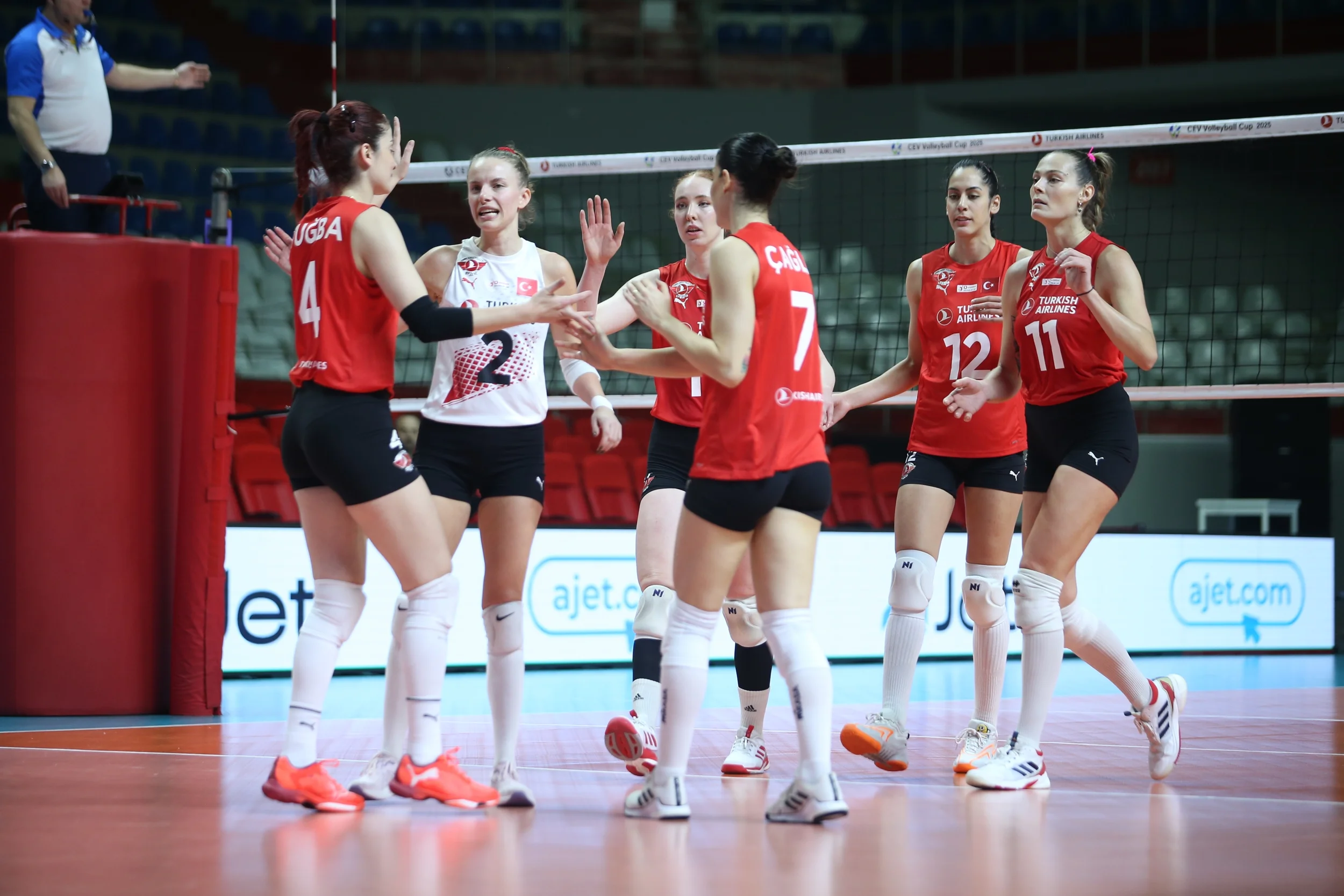 Türk Hava Yolları, CEV Kupası'nda Play-Off'a Yükseldi