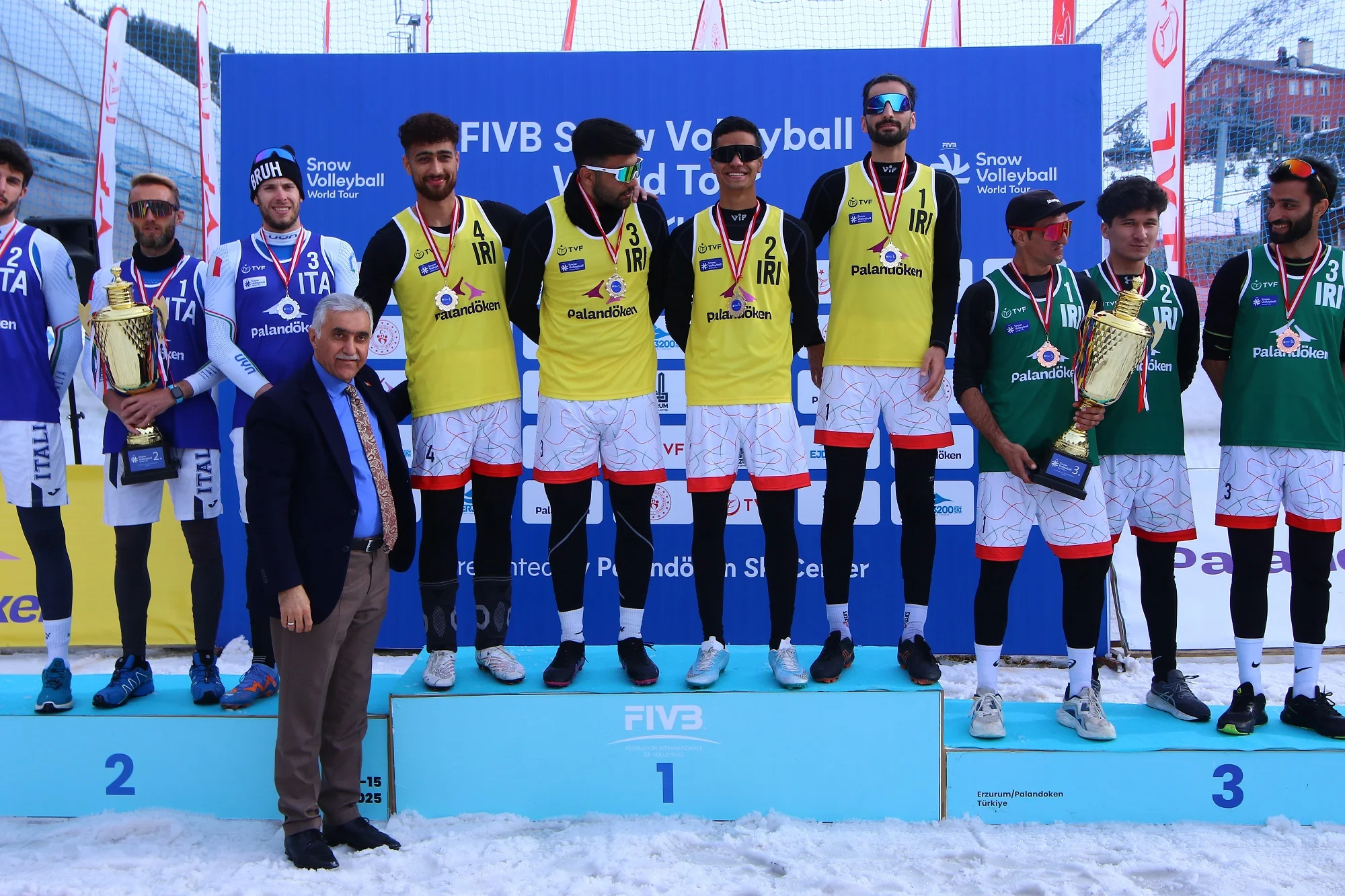 2025 FIVB Kar Voleybolu Dünya Turu Palandöken Etabı'nda Türkiye Zirvede