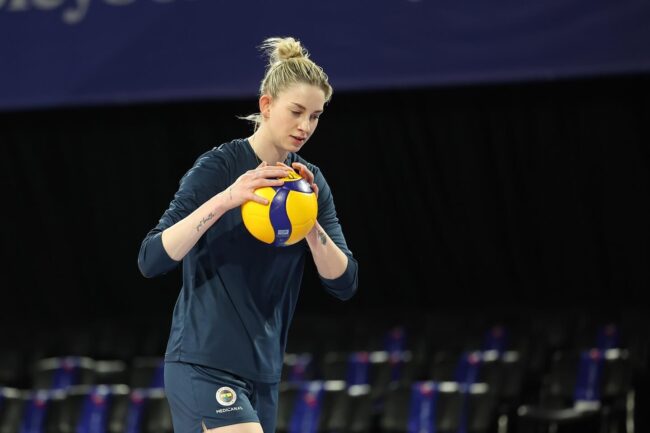 Fenerbahçe Medicana, AXA Sigorta Kupa Voley’de Finale Yükseldi!