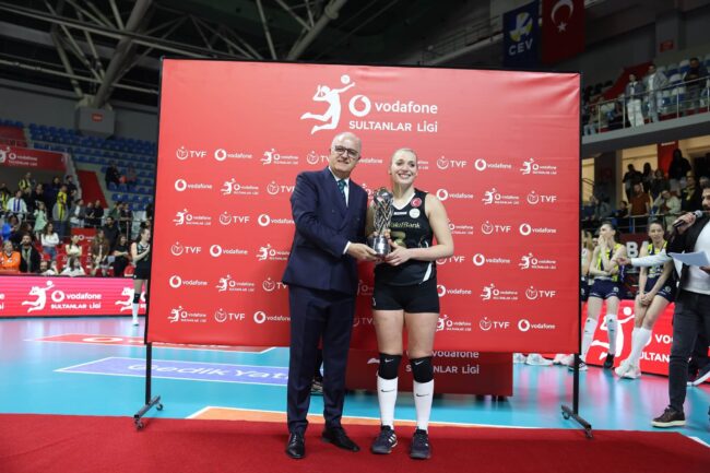 VakıfBank Zirvede: Vodafone Sultanlar Ligi’nin 2024-2025 Şampiyonu Belli Oldu!