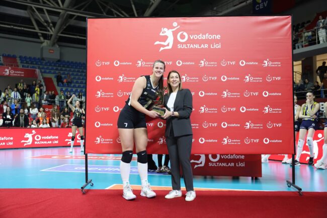 VakıfBank Zirvede: Vodafone Sultanlar Ligi’nin 2024-2025 Şampiyonu Belli Oldu!