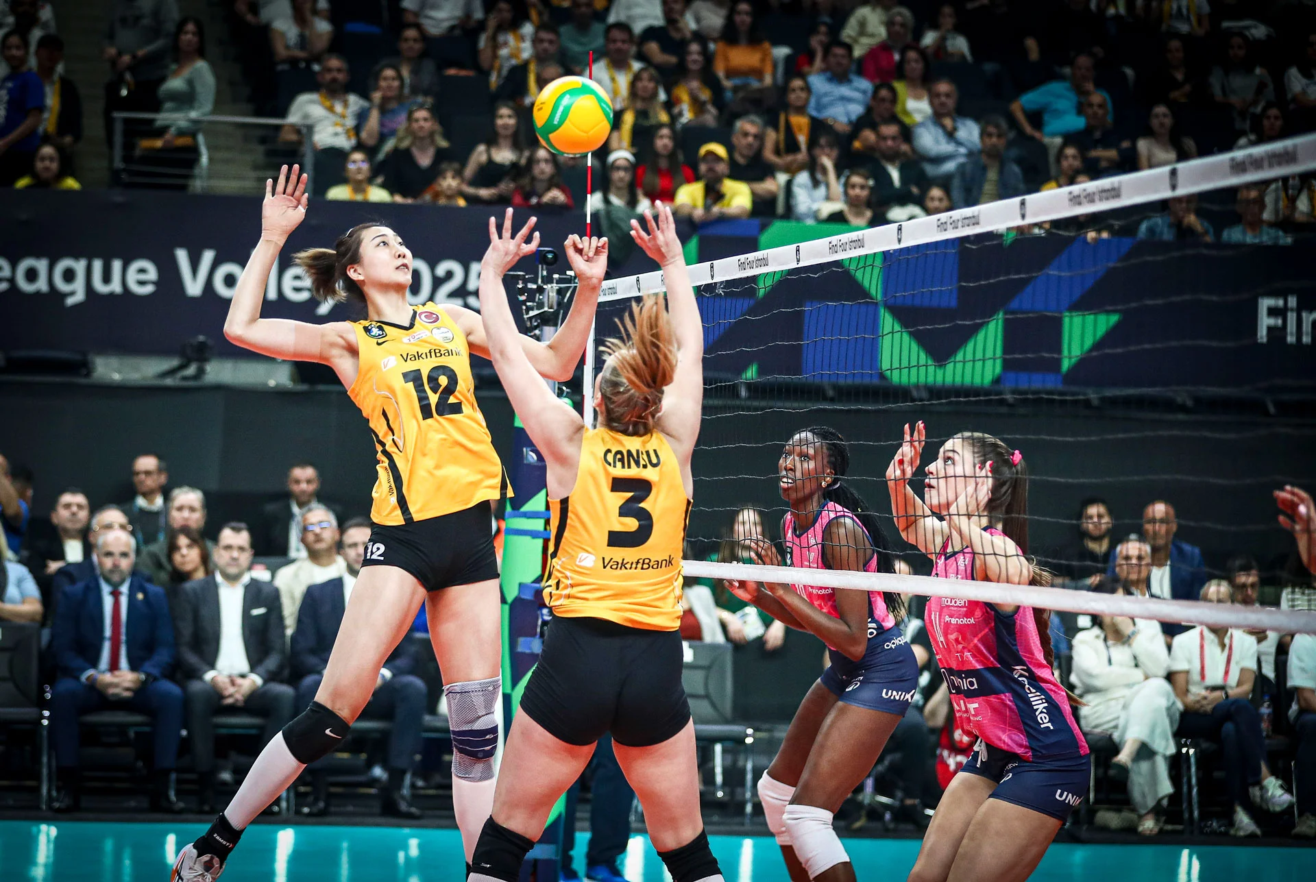 VakıfBank, Şampiyonlar Ligi'ni Dördüncü Tamamladı