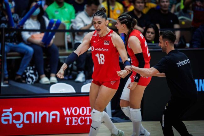 Filenin Sultanları İtalya’yı Zorlu Finalde 3-2 İle Kaçırdı; Dünya Şampiyonası’nda Tarihî Gümüş Madalya!