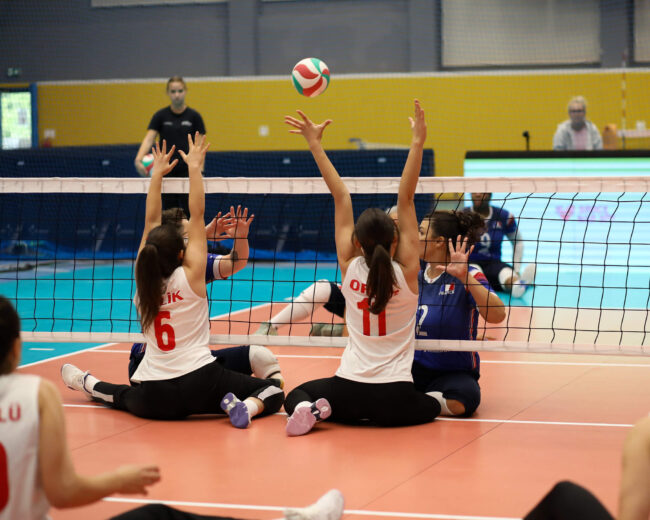 Oturarak Voleybol Kadın Milli Takımımız Gümüş Milletler Ligi’nde Gümüş Madalyanın Sahibi Oldu!