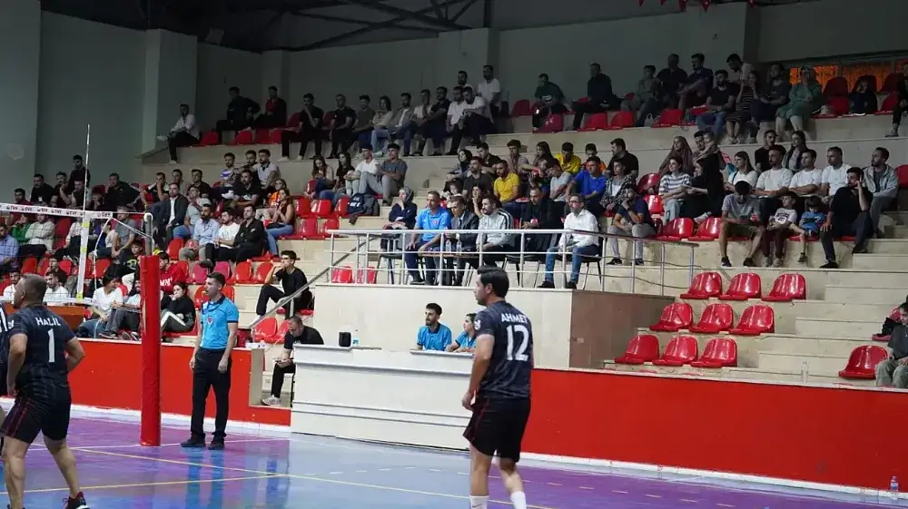 Siirt’te Kamu Spor Oyunları Voleybol Turnuvası Tamamlandı: Şampiyon Milli Eğitim Müdürlüğü!