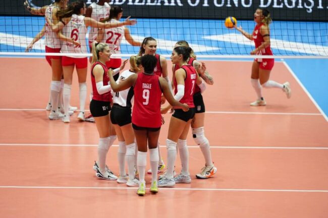 Aras Kargo Sultanlar Ligi’nde Beşiktaş’ı Rahat Geçti