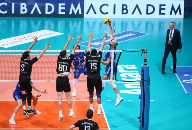 SMS Grup Efeler Ligi 7. Hafta Sona Erdi