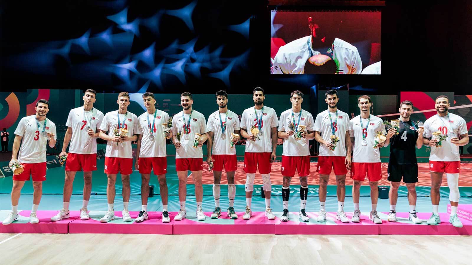 Erkek Millilerimiz Riyad’da Gururla