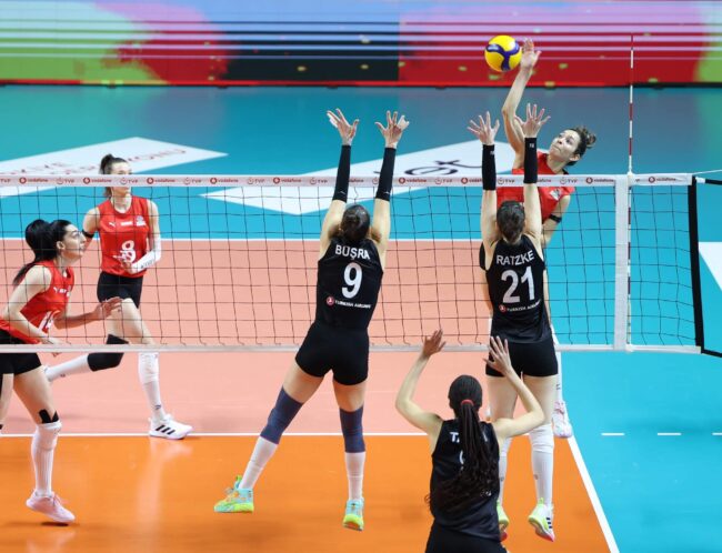 Vodafone Sultanlar Ligi 12. Hafta: VakıfBank İzmir’de Fırtına Gibi Esti - İstanbul’da Büyük Çekişme