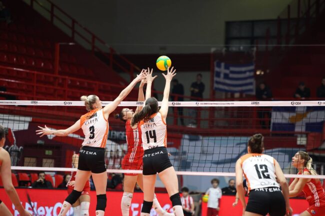 Eczacıbaşı Dynavit Olympiacos’a 3-2 yenilerek Şampiyonlar Ligi