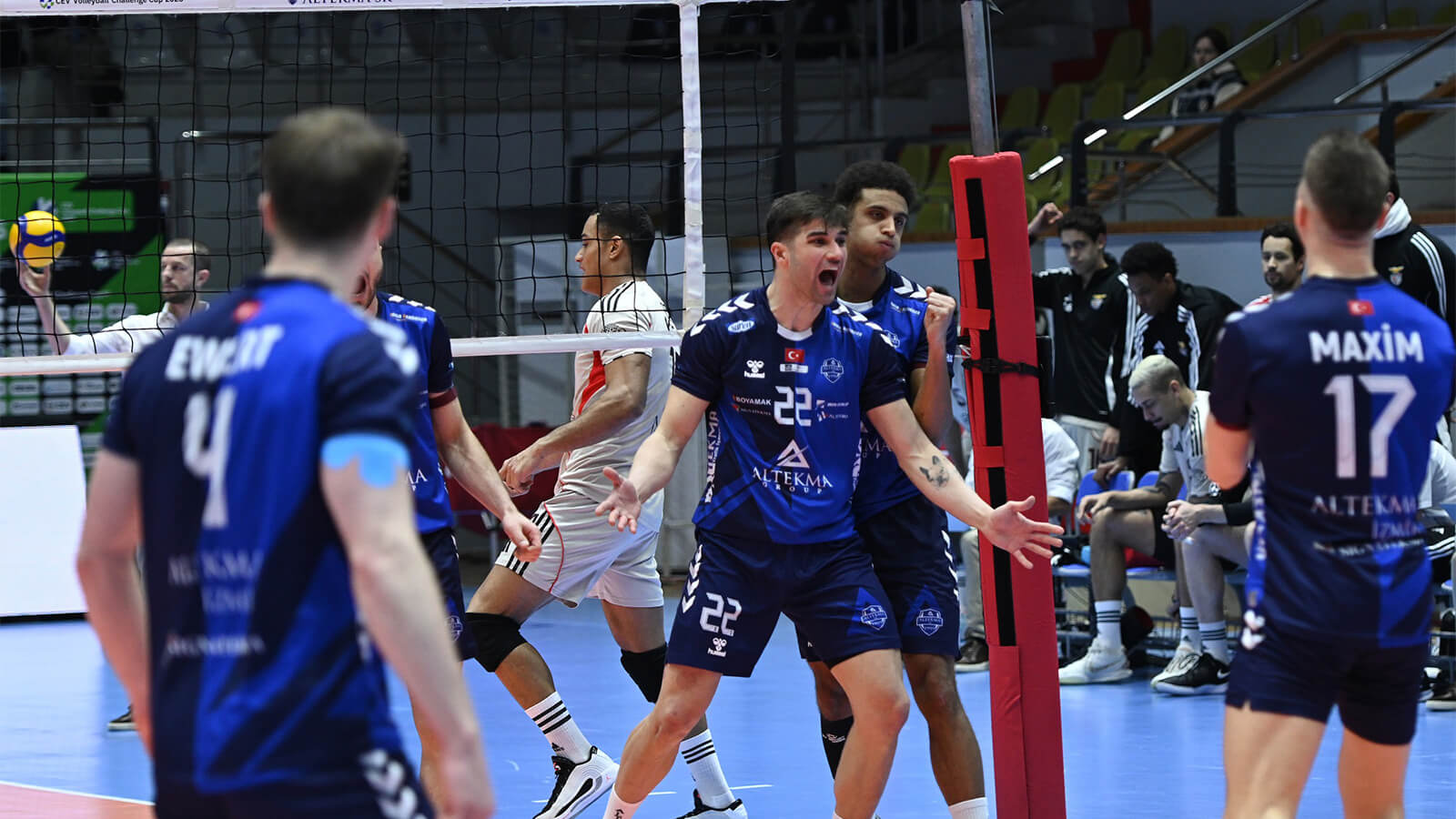 Altekma Tarihi Zaferle CEV Challenge Kupası’nda Çeyrek Finale Yükseldi!