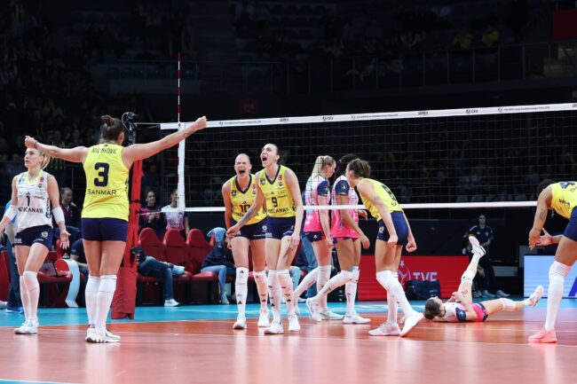 Fenerbahçe Medicana’dan Avrupa’da Gövde Gösterisi