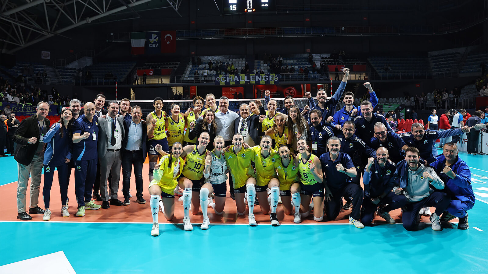 Fenerbahçe Medicana’dan Avrupa’da Gövde Gösterisi