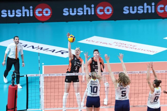 Fenerbahçe ve Nilüfer Belediyespor’dan Kritik Galibiyetler