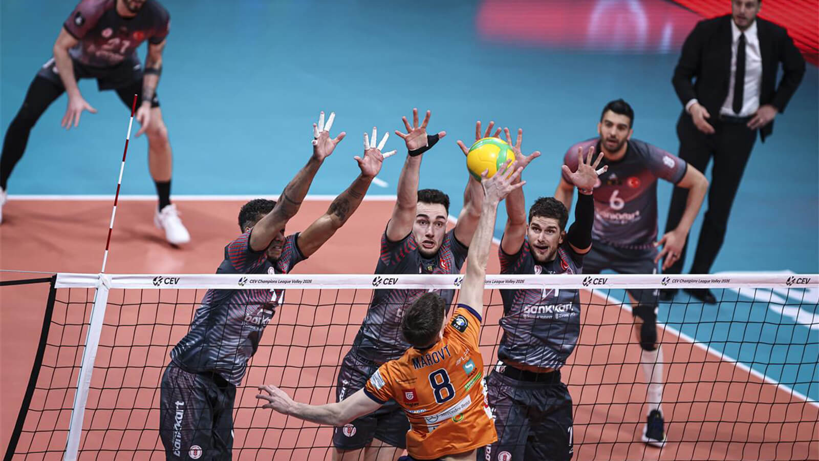 Ziraat Bankkart CEV Şampiyonlar Ligi’nde 4’te 4 yaptı Ziraat Bankkart CEV Şampiyonlar Ligi’nde 4’te 4 yaptı