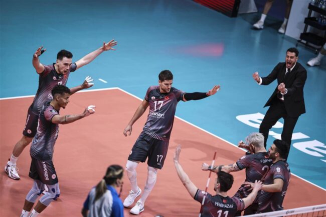 Ziraat Bankkart CEV Şampiyonlar Ligi'nde 4'te 4 yaptı