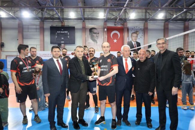 Polis Haftası Voleybol Turnuvası Tamamlandı