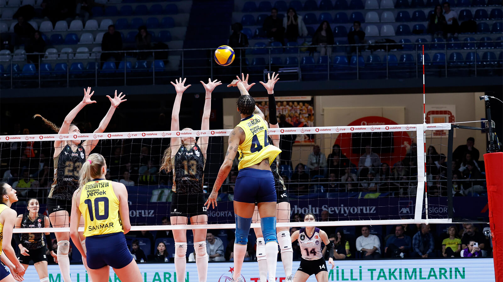 Vodafone Sultanlar Ligi’nde Finalistler Belli Oldu