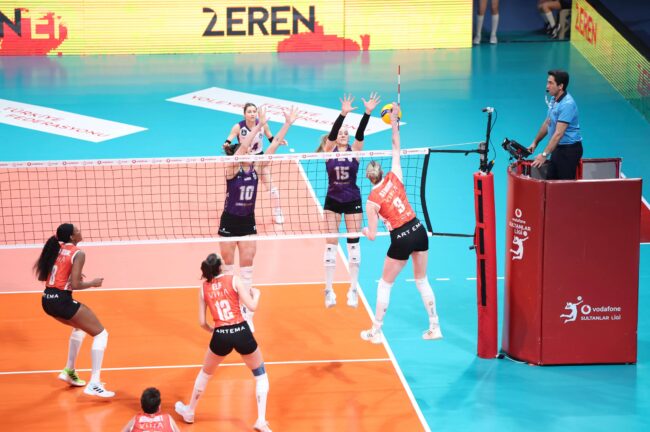 Eczacıbaşı Vodafone Sultanlar Ligini 3. Sırada Tamamladı