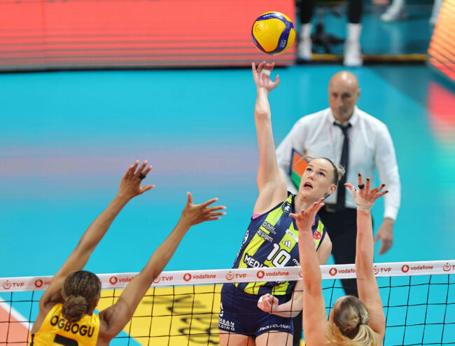 Fenerbahçe Medicana VakıfBank’ı 3-1 Mağlup Etti