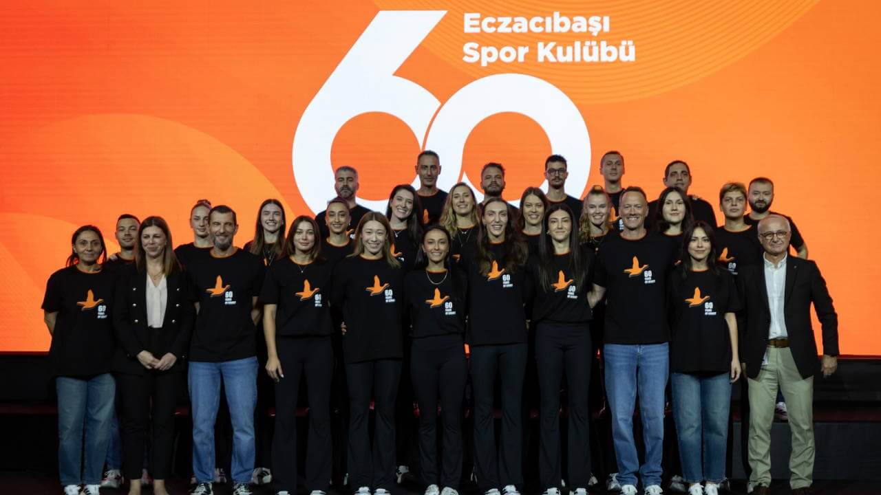 Eczacıbaşı Spor Kulübü 60. Yılını Kutladı! Eczacıbaşı Spor Kulübü 60. Yılını Kutladı!