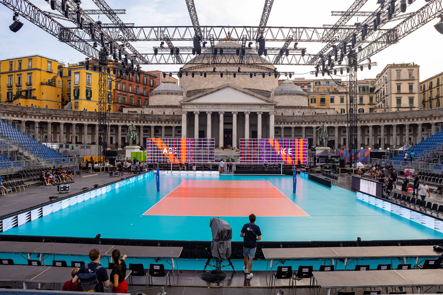 EuroVolley 2026 Tarihi Açılış: Piazza del Plebiscito Voleybol Arenasına Dönüşüyor